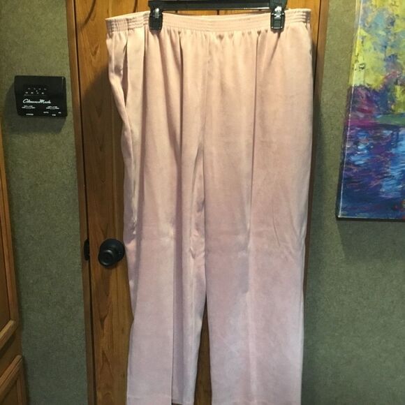NWT Alfred Dunner Soft Pink Slacks Size 22W - Picture 5 of 10